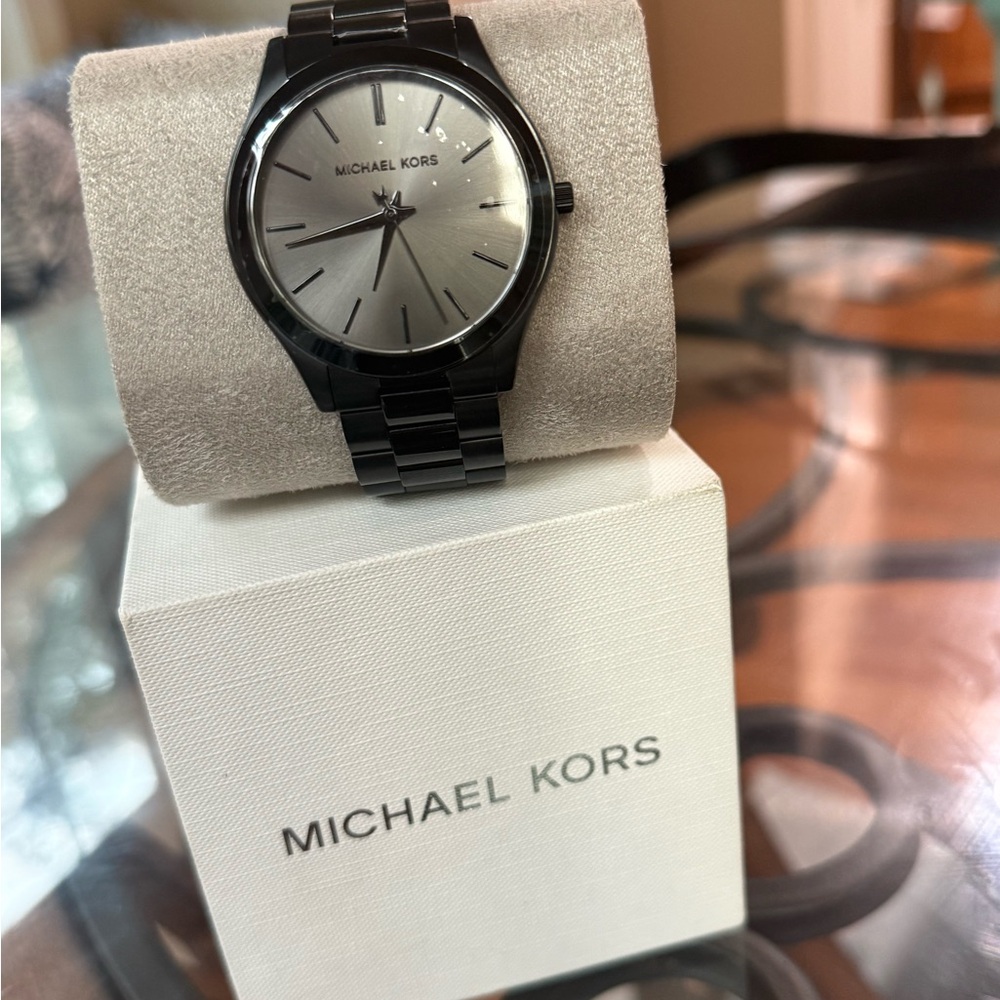 Michael Kors Black and Silver Watch - Picture 6 of 10